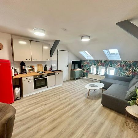 Apartment Zum Bunten Schmetterling Inkl. Parkplatz Erfurt Eksteriør bilde