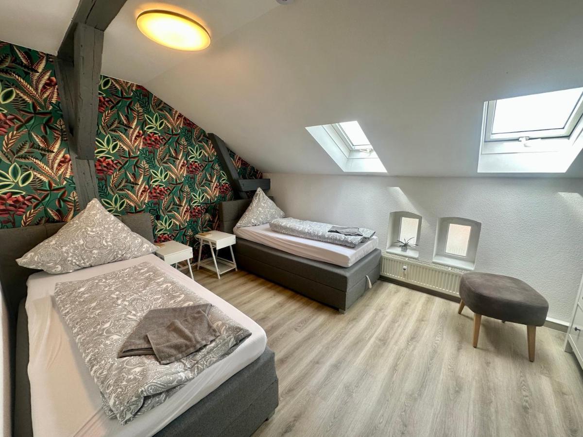 Apartment Zum Bunten Schmetterling Inkl. Parkplatz Erfurt Eksteriør bilde